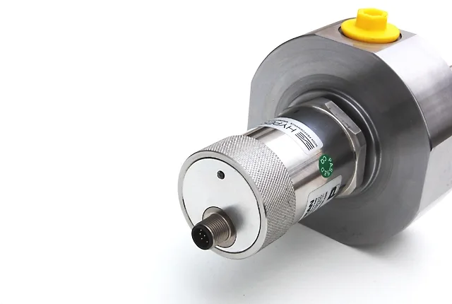 Siłowniki hydrauliczne ISO 6020/2 i ISO 6022 serii TD / TK / TH / TX / TP z przetwornikami położenia